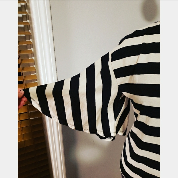 Who What Wear Striped Flyaway Top - Picture 2 of 5